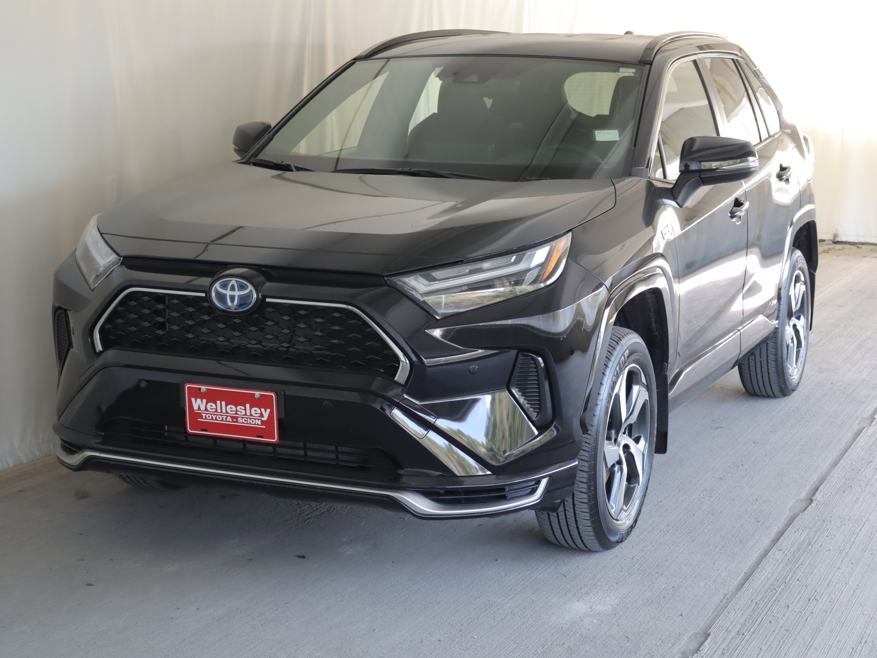 Used 2022 Toyota RAV4 SE image 22