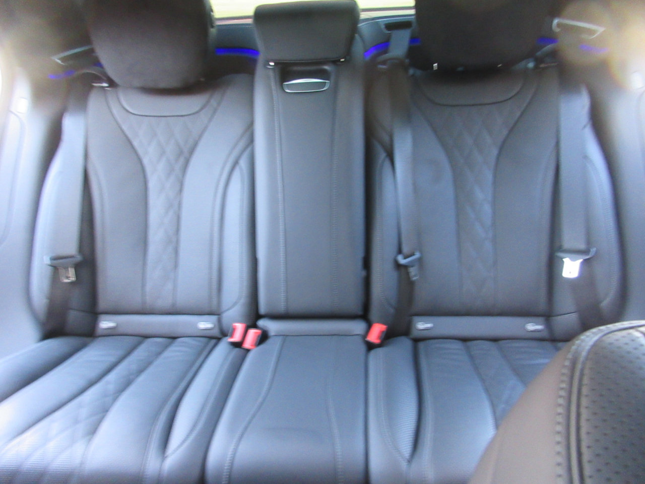 Used 2020 Mercedes-Benz S 560 Sedan w/ AMG Line Exterior image 38