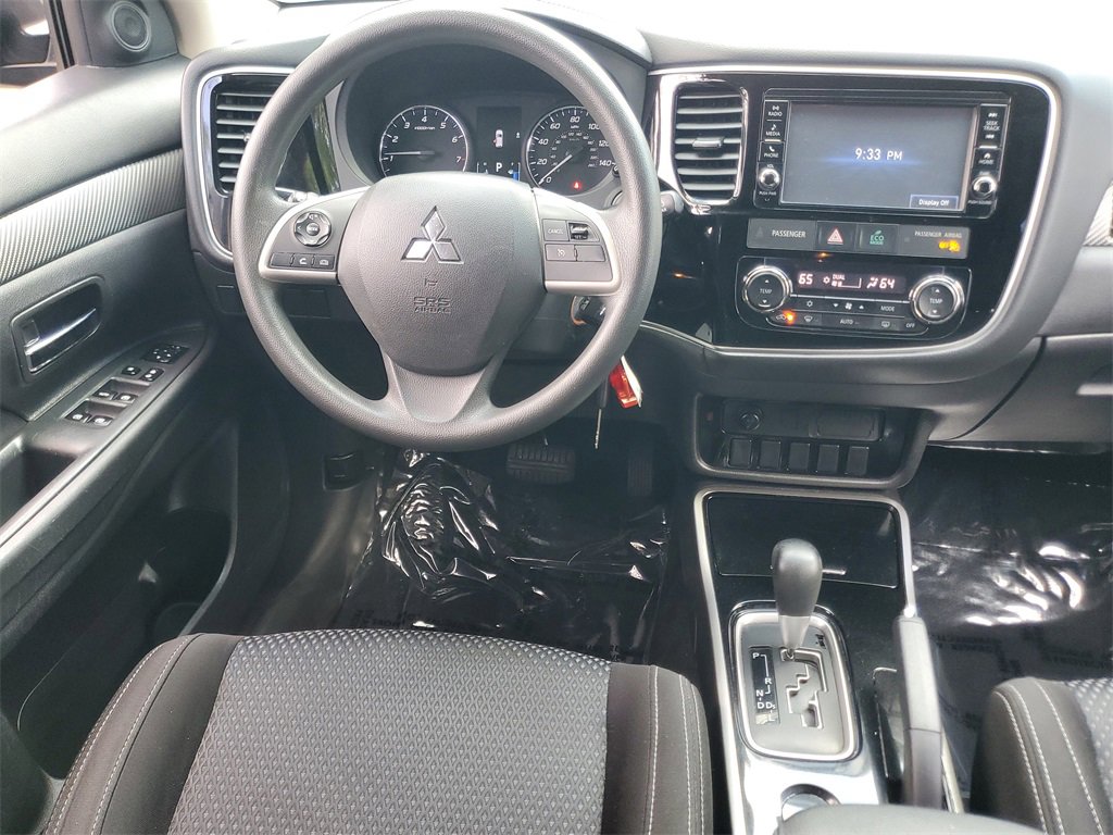 Used 2018 Mitsubishi Outlander ES image 15