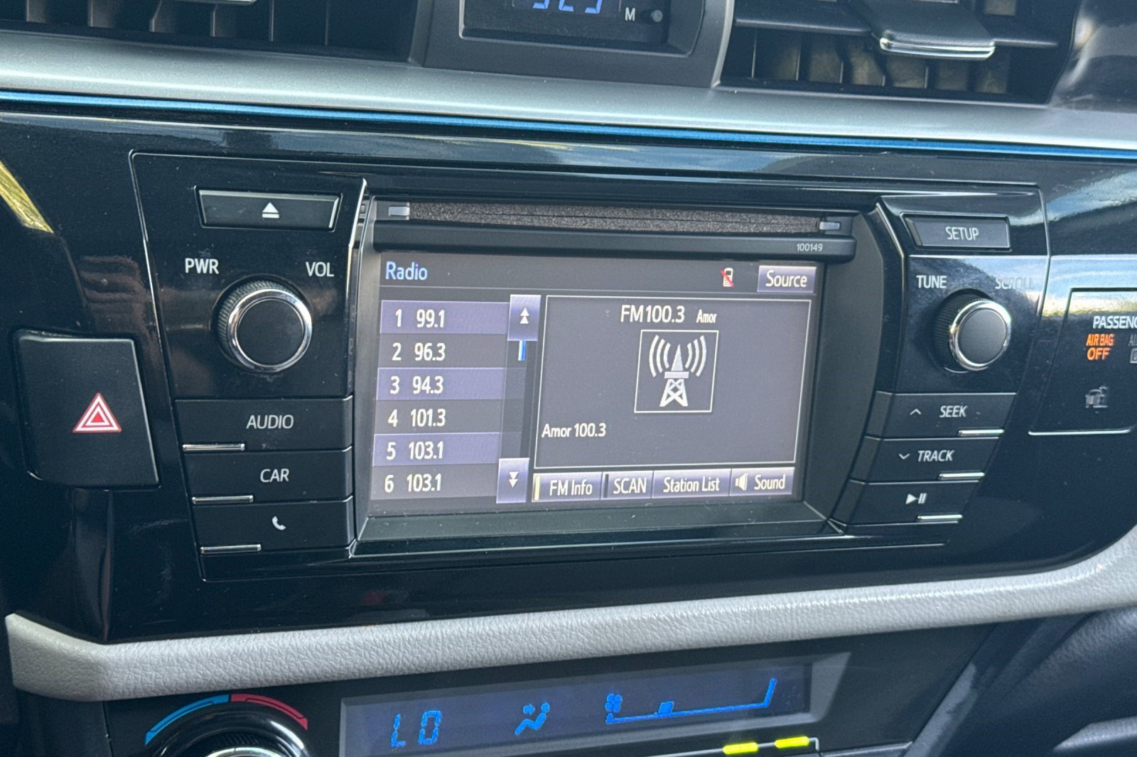 Used 2015 Toyota Corolla LE FWD image 20