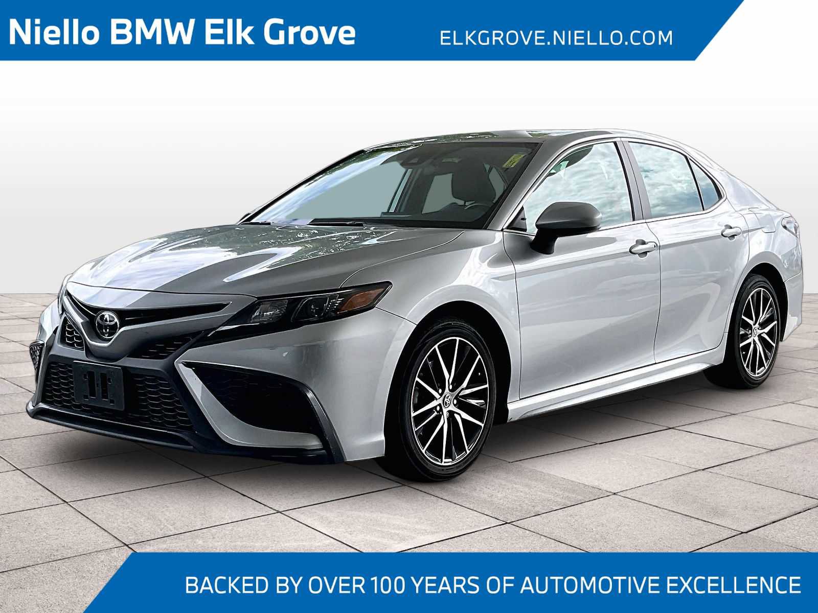 Used 2021 Toyota Camry SE FWD image 1