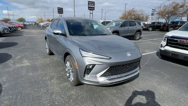 New 2025 Buick Envista Avenir image 4