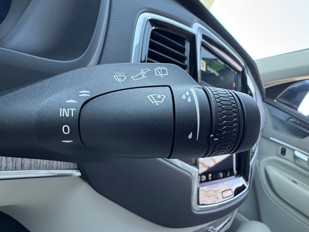 Used 2023 Volvo XC90 T8 Ultimate image 13