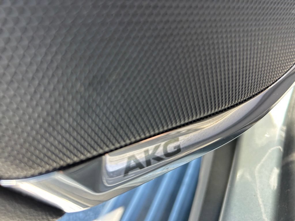 Used 2025 Cadillac Escalade Sport Platinum w/ LPO, Floor Liner Package AWD/4WD image 44