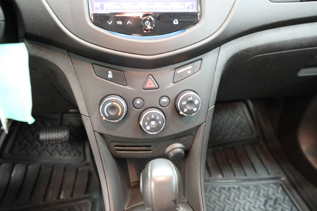 Used 2016 Chevrolet Trax LS w/ LPO, Cargo Package FWD image 29