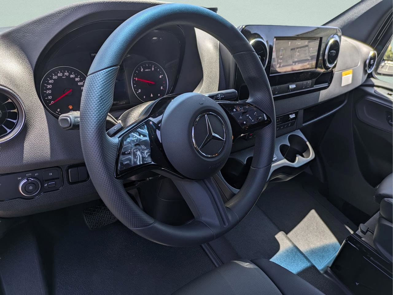 New 2025 Mercedes-Benz Sprinter 2500 image 4