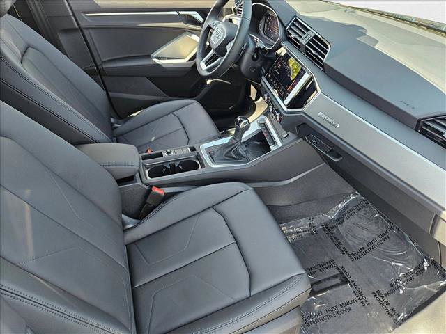 New 2025 Audi Q3 2.0T Premium image 17