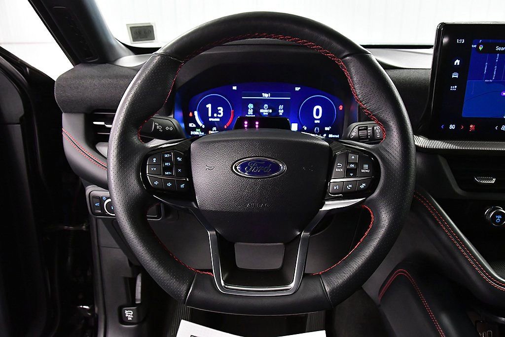 Used 2025 Ford Explorer ST-Line image 17