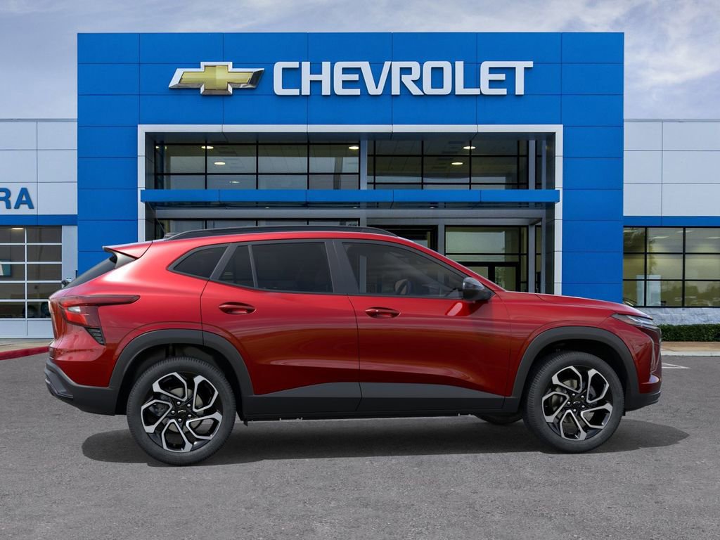 New 2026 Chevrolet Trax RS w/ Sunroof Package FWD image 5