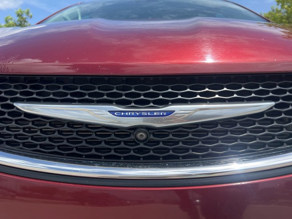 Used 2020 Chrysler Pacifica Touring w/ Advanced Safetytec Group FWD image 27