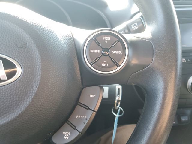 Used 2016 Kia Soul + image 21