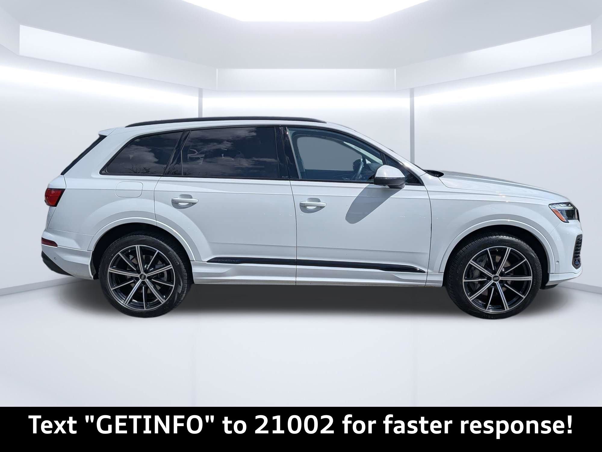 Certified 2025 Audi Q7 2.0T Premium Plus w/ Premium Plus Package AWD/4WD image 2