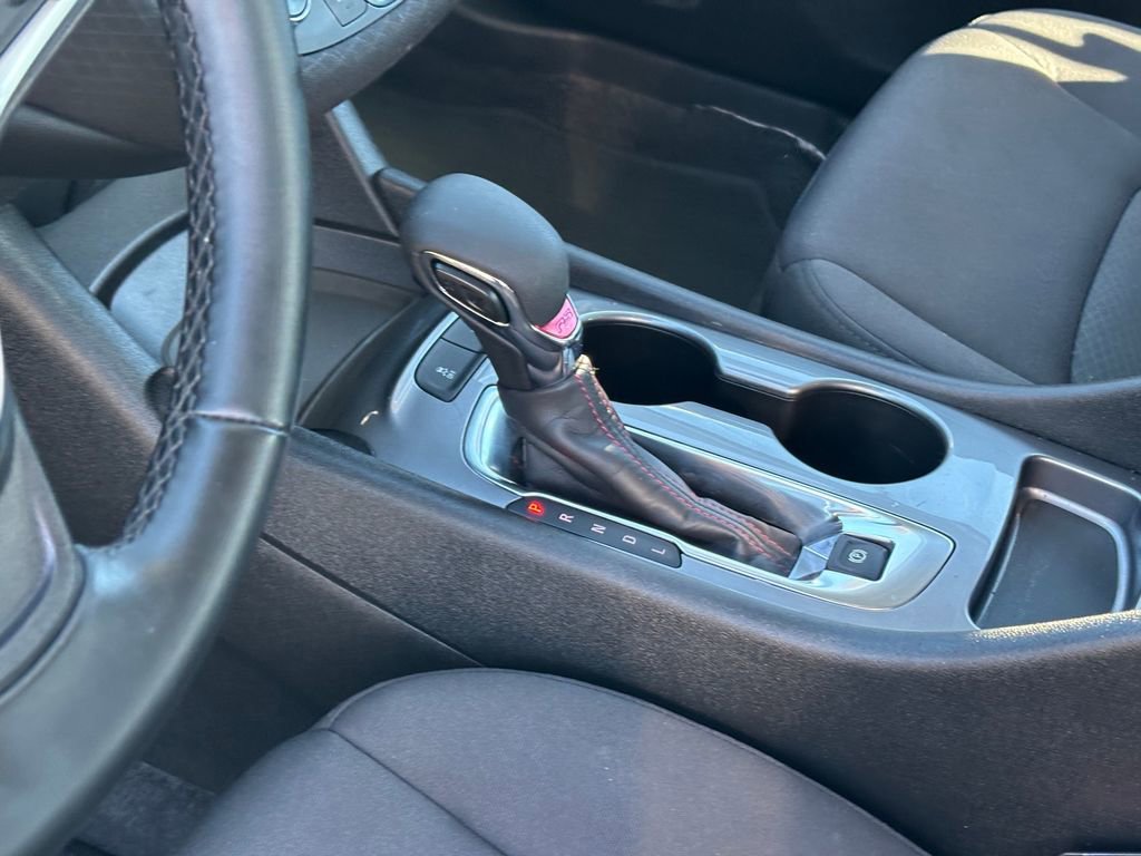 Used 2025 Chevrolet Malibu RS image 11