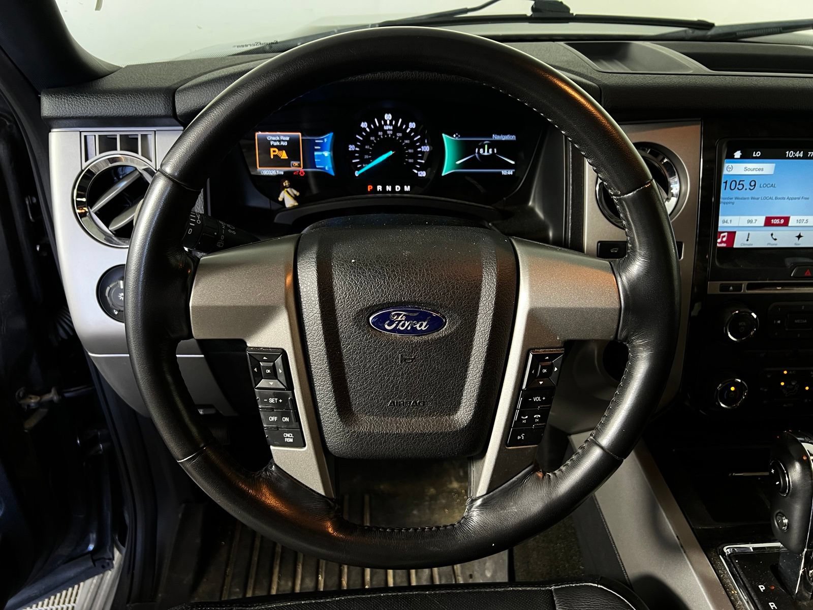 Used 2016 Ford Expedition EL Limited w/ Equipment Group 301A AWD/4WD image 9