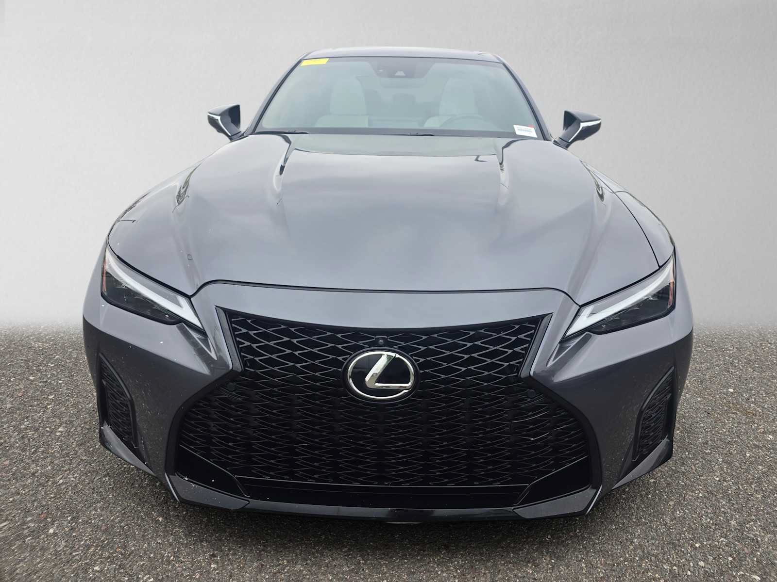 Used 2022 Lexus IS 500 RWD image 8