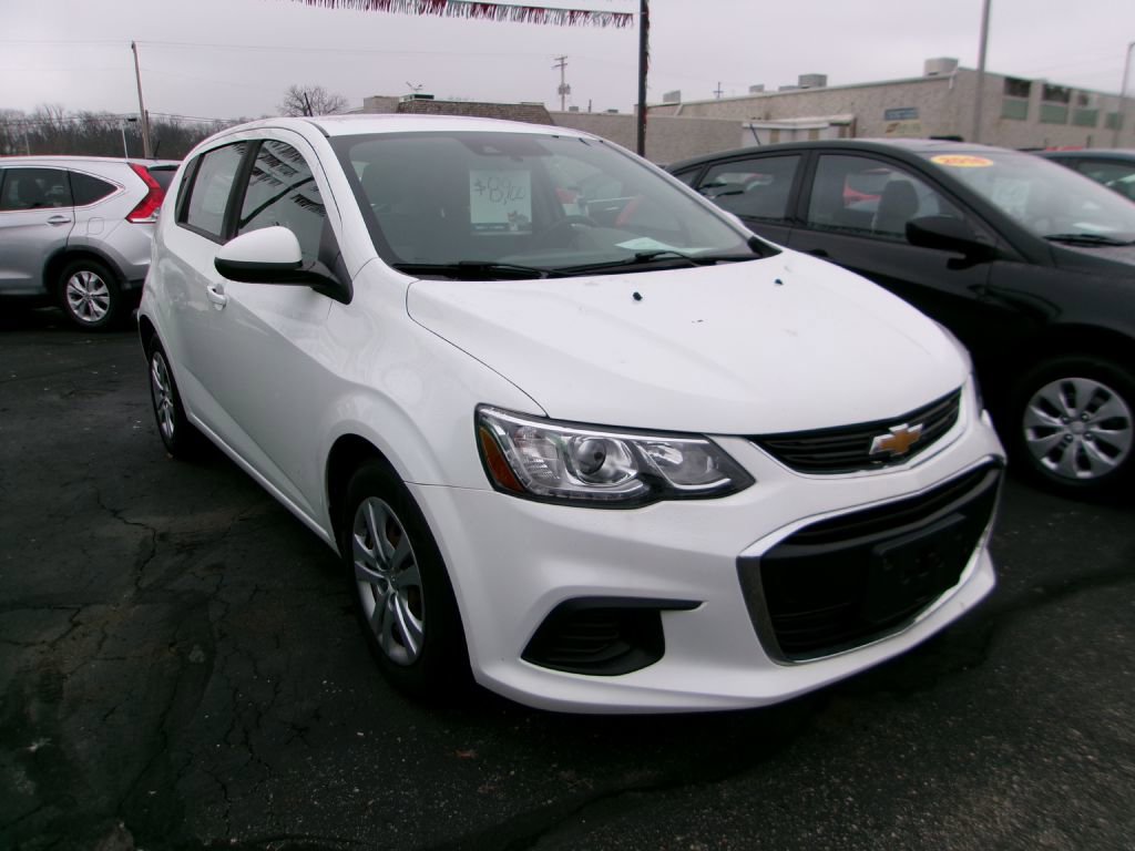 Used 2020 Chevrolet Sonic LT image 1