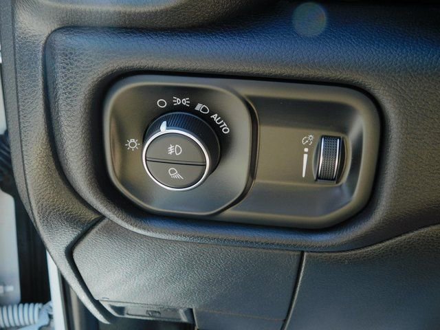 Used 2024 RAM 3500 Big Horn image 15