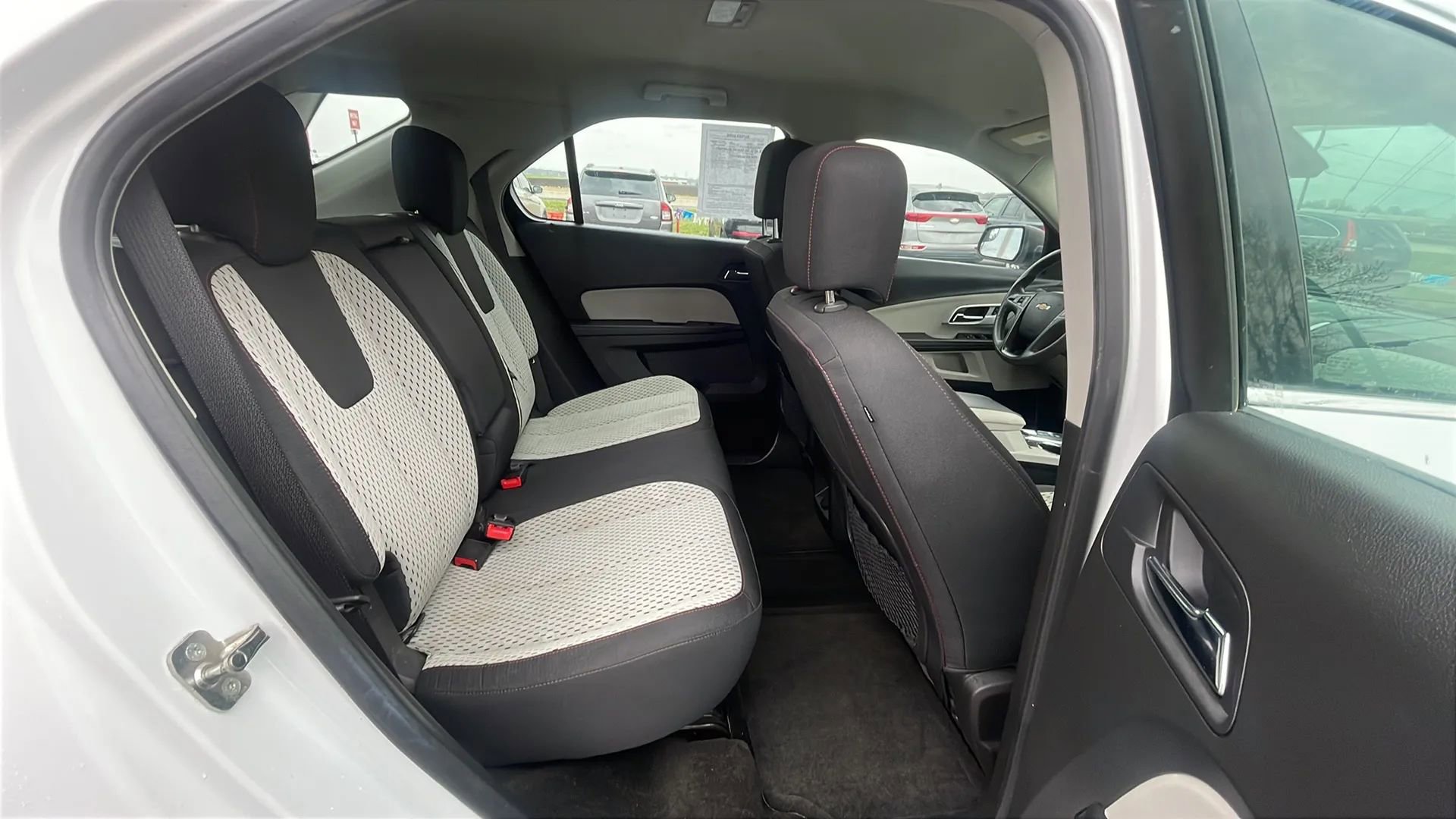 Used 2014 Chevrolet Equinox LS AWD/4WD image 22