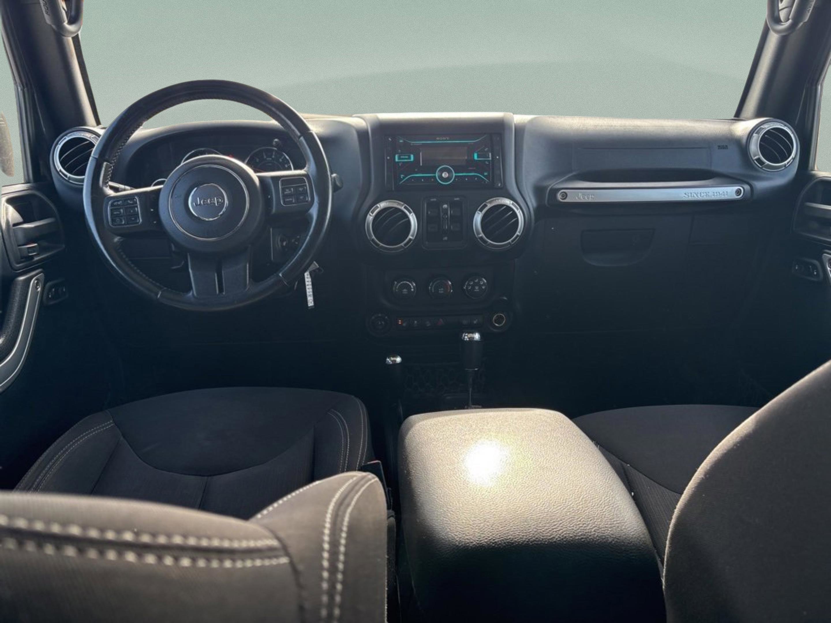 Used 2017 Jeep Wrangler Unlimited Sahara w/ Connectivity Group image 12