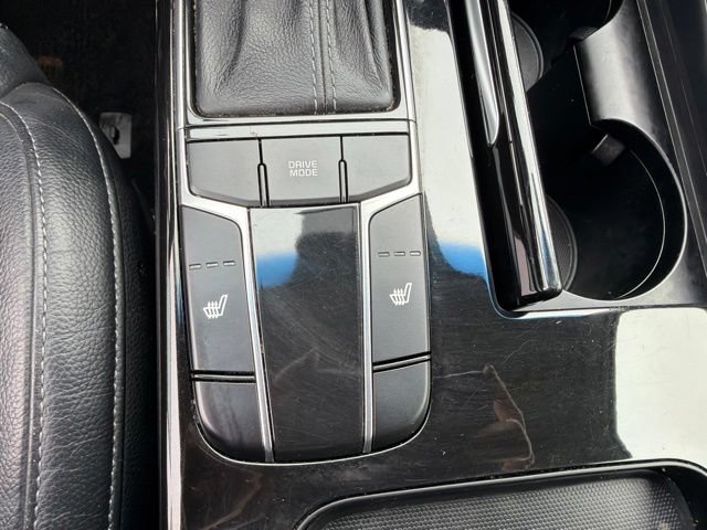 Used 2017 Kia Cadenza Premium FWD image 21