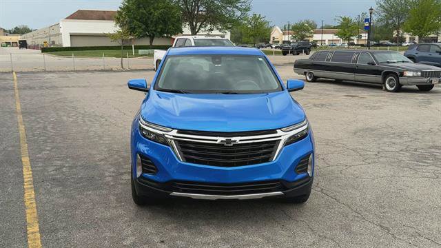 Used 2024 Chevrolet Equinox LT w/ LPO, Floor Liner Package FWD image 3