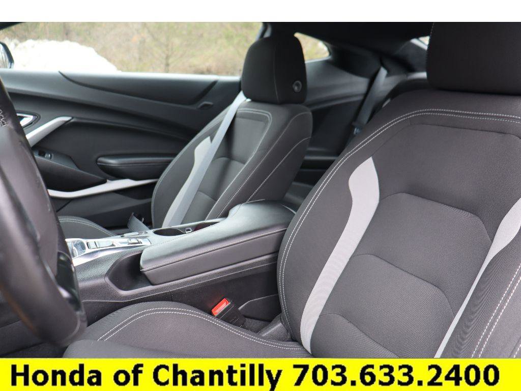 Used 2021 Chevrolet Camaro LT w/ RS Package image 20