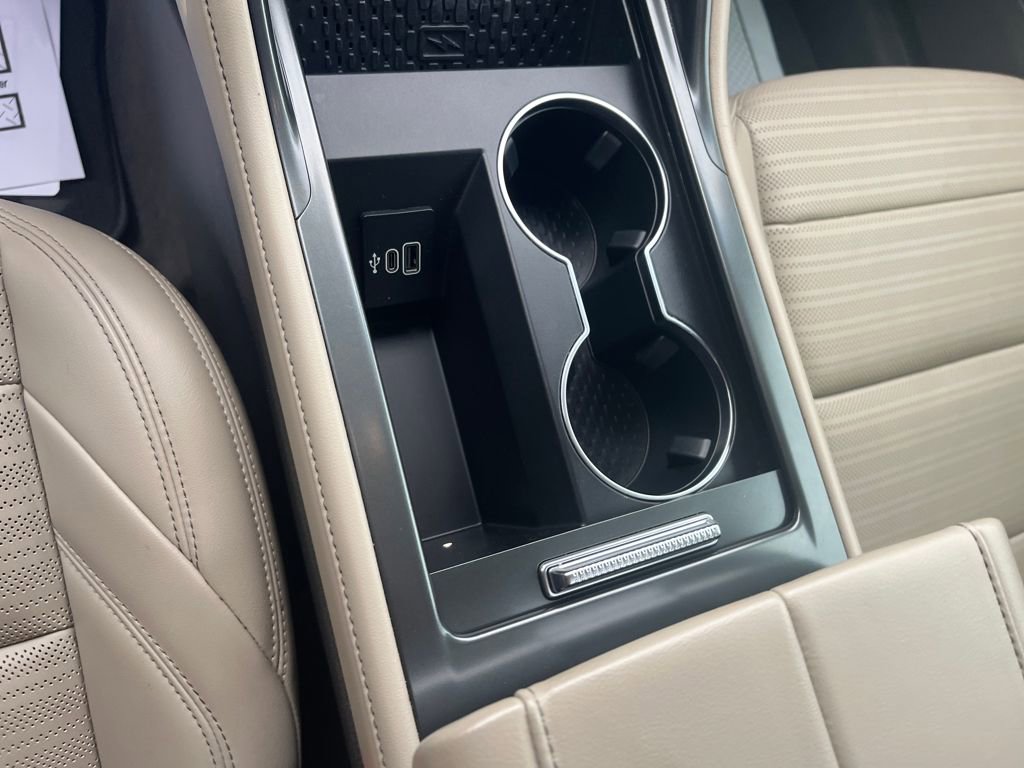 Used 2024 Lincoln Nautilus Reserve w/ Equipment Group 202A image 17