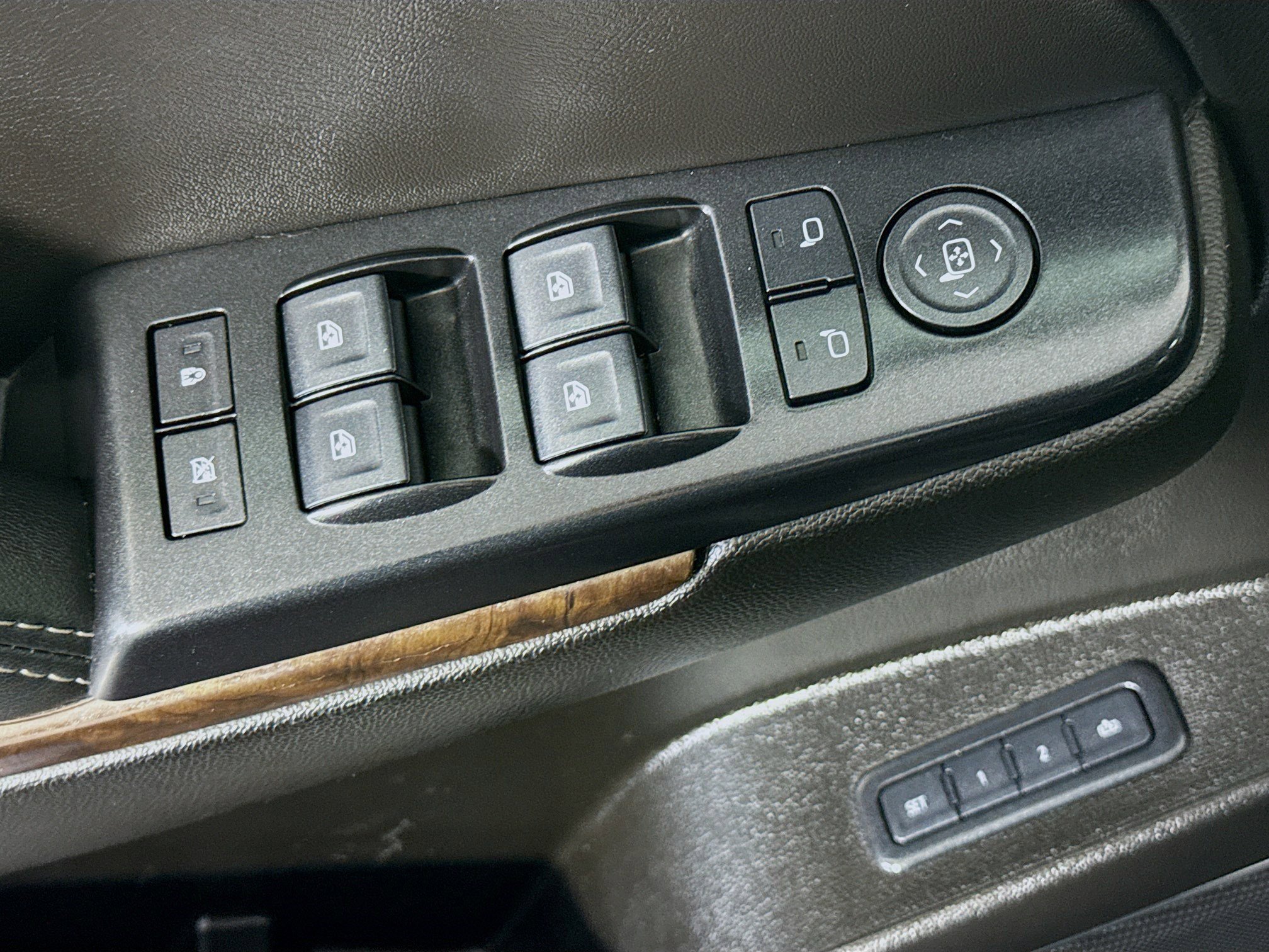 Used 2019 Chevrolet Tahoe LT image 22