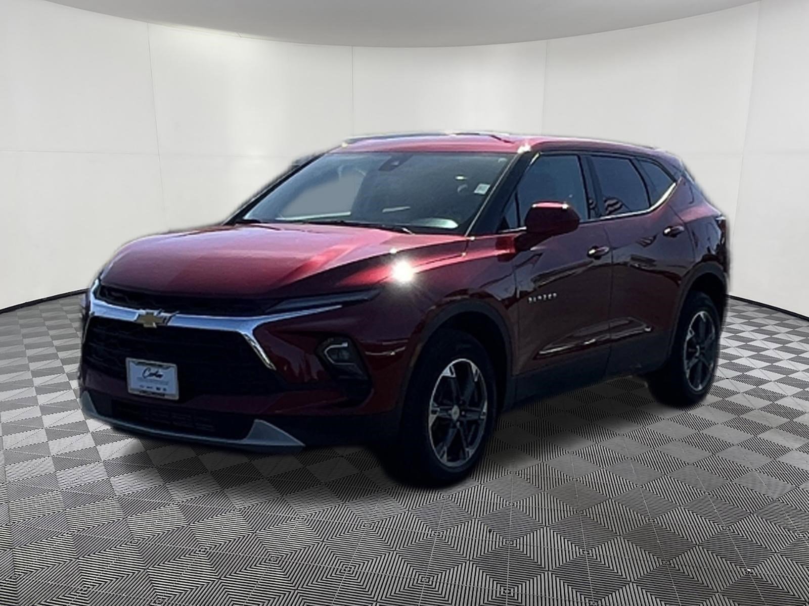Used 2025 Chevrolet Blazer LT w/ Driver Confidence Package AWD/4WD image 3