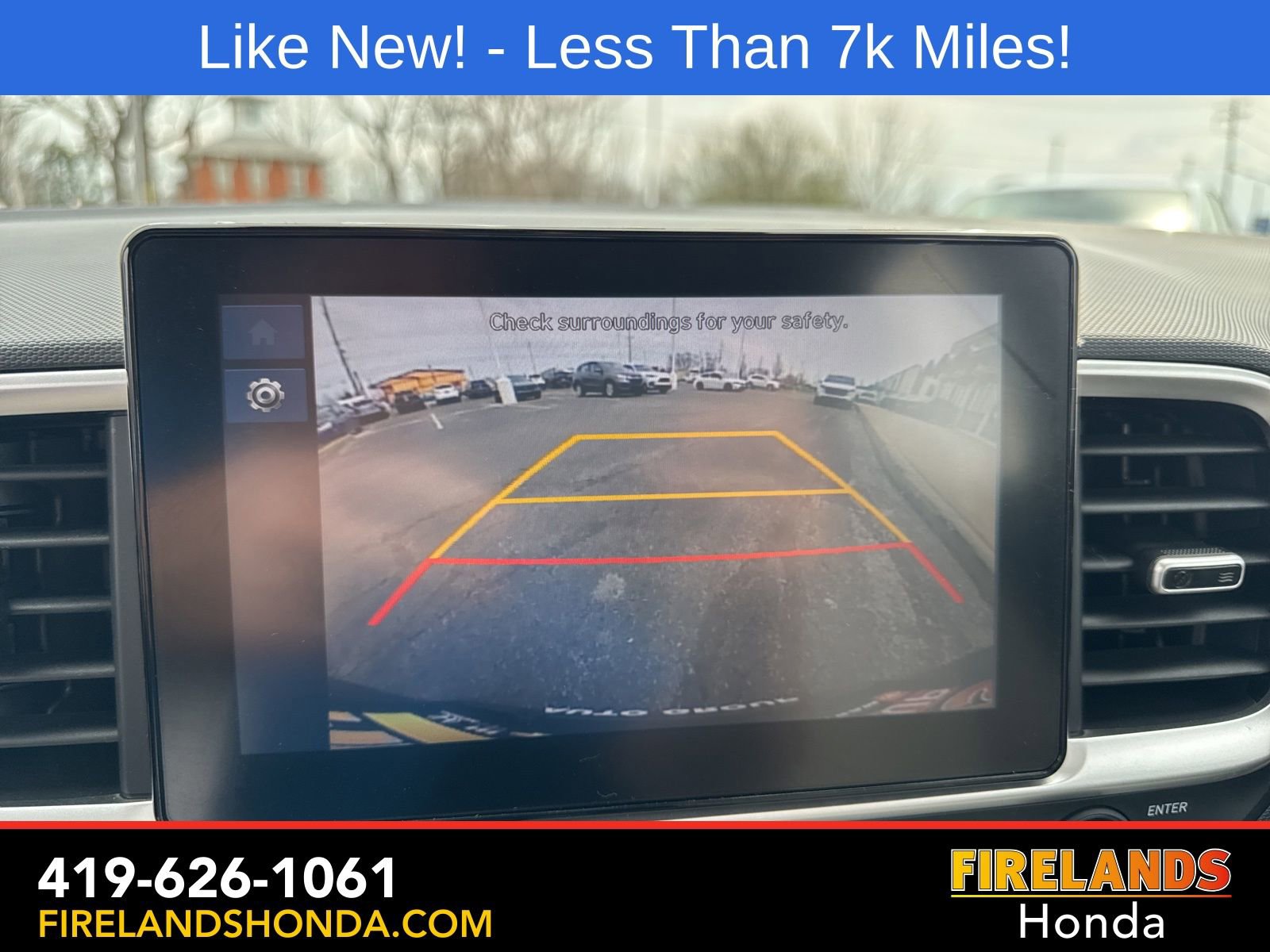 Used 2025 Hyundai Venue SEL image 22