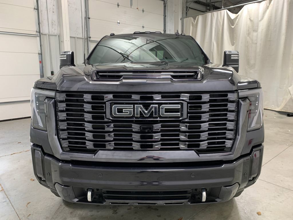 Used 2024 GMC Sierra 3500 Denali Ultimate image 30