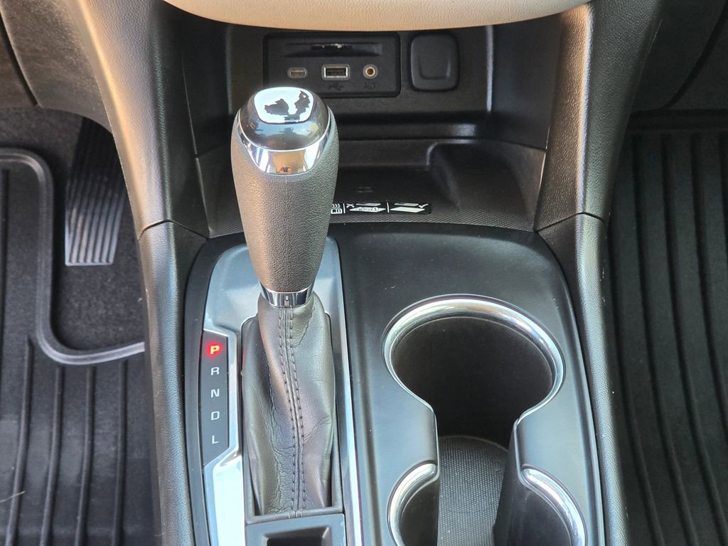 Used 2020 Chevrolet Equinox Premier FWD image 23