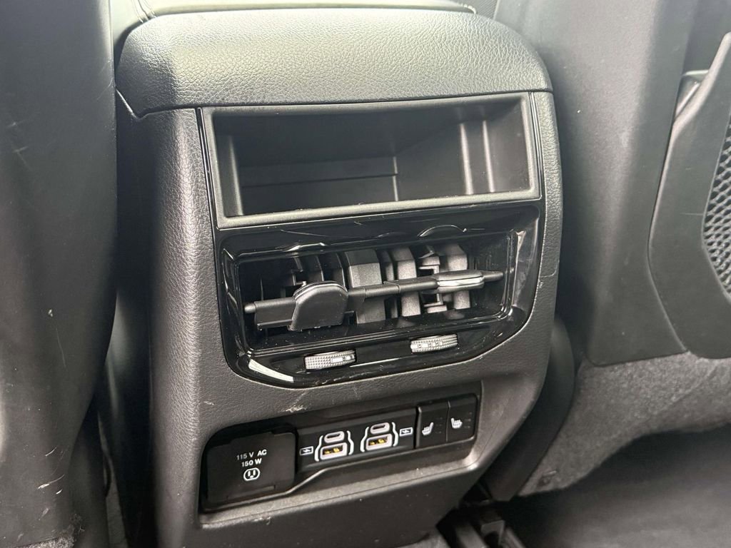 Used 2023 Jeep Grand Cherokee Overland image 15