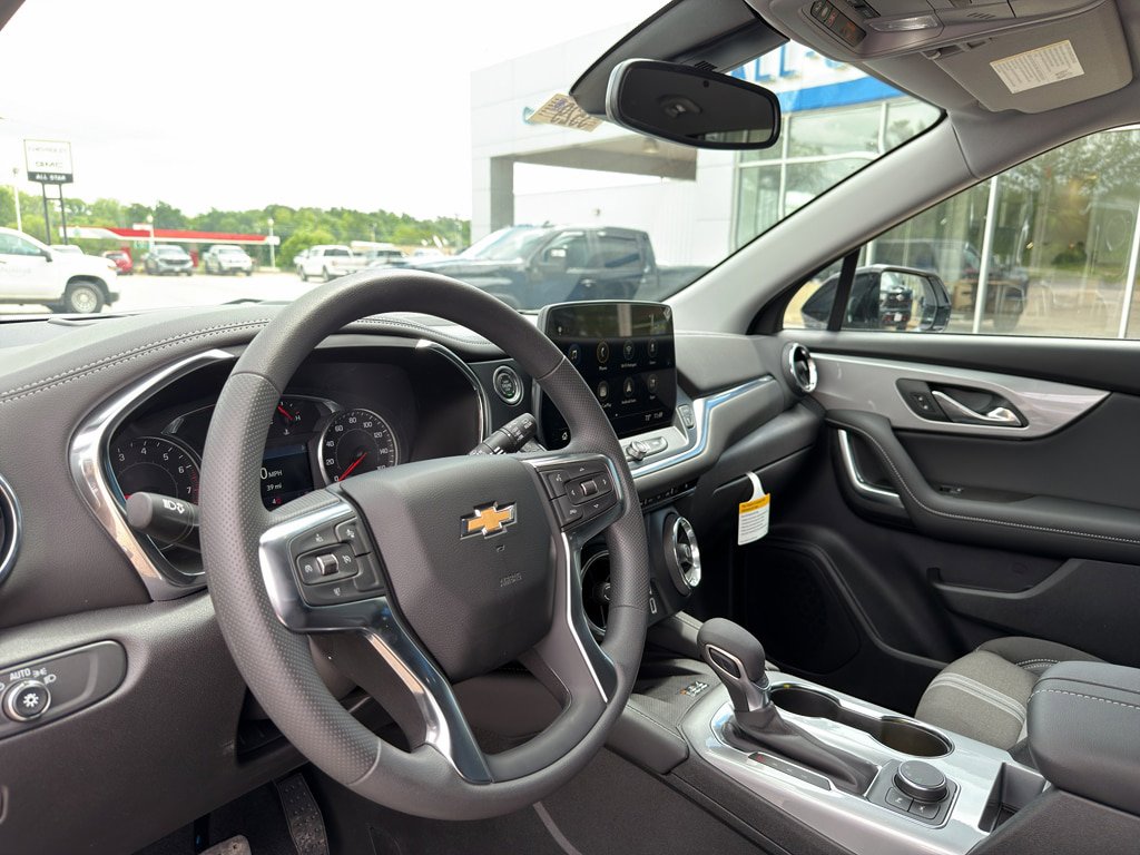 New 2026 Chevrolet Blazer LT FWD image 32