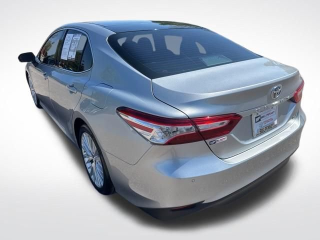 Used 2018 Toyota Camry XLE image 3