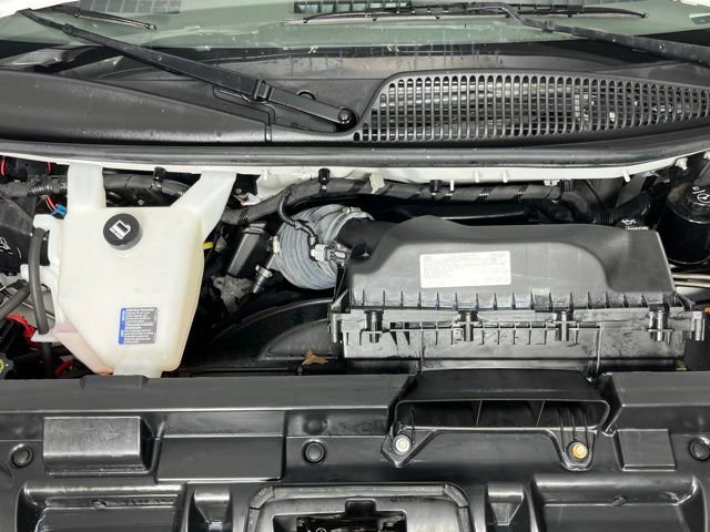 Used 2022 Chevrolet Express 3500 w/ Driver Convenience Package RWD image 10