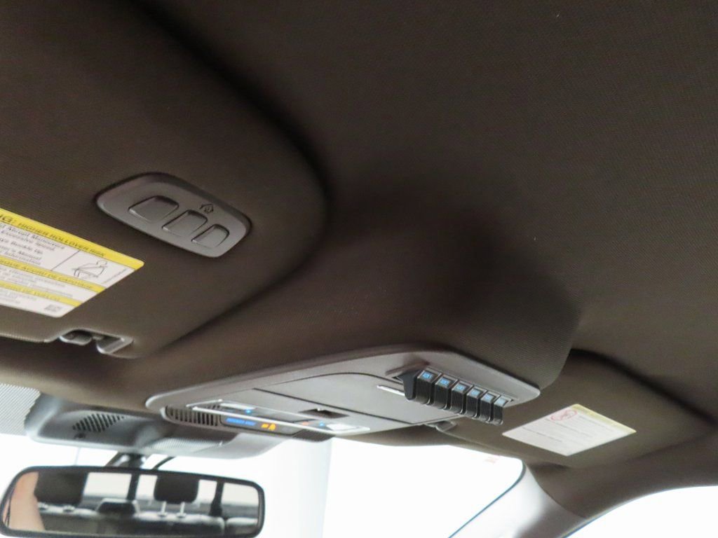 Used 2024 Ford F350 King Ranch image 32