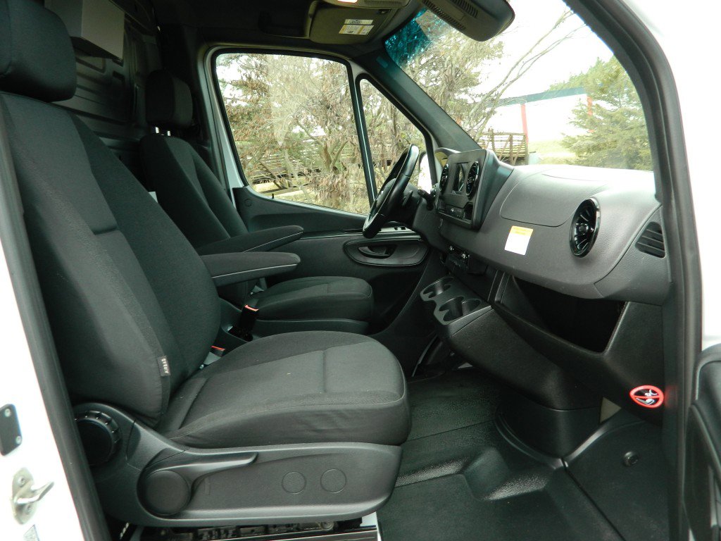 Used 2022 Mercedes-Benz Sprinter 1500 image 17