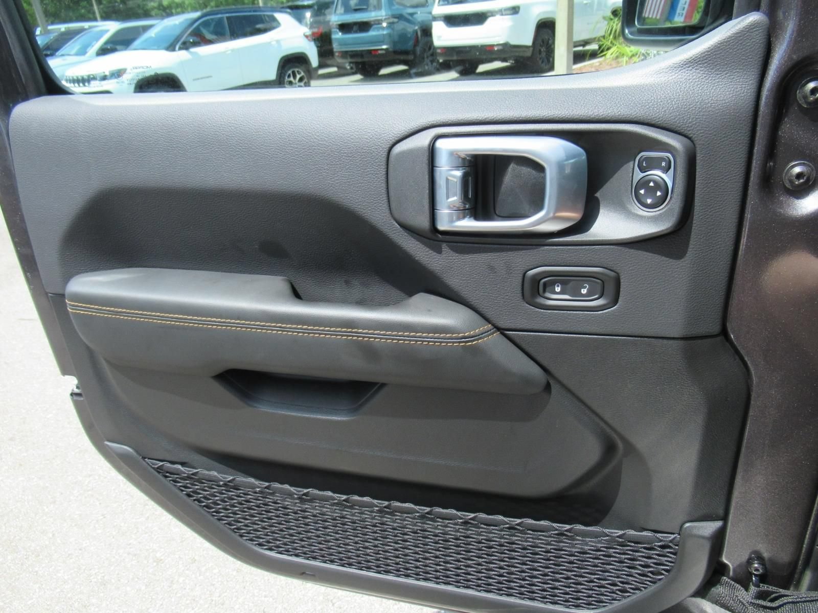 New 2026 Jeep Wrangler Unlimited Sahara AWD/4WD image 20