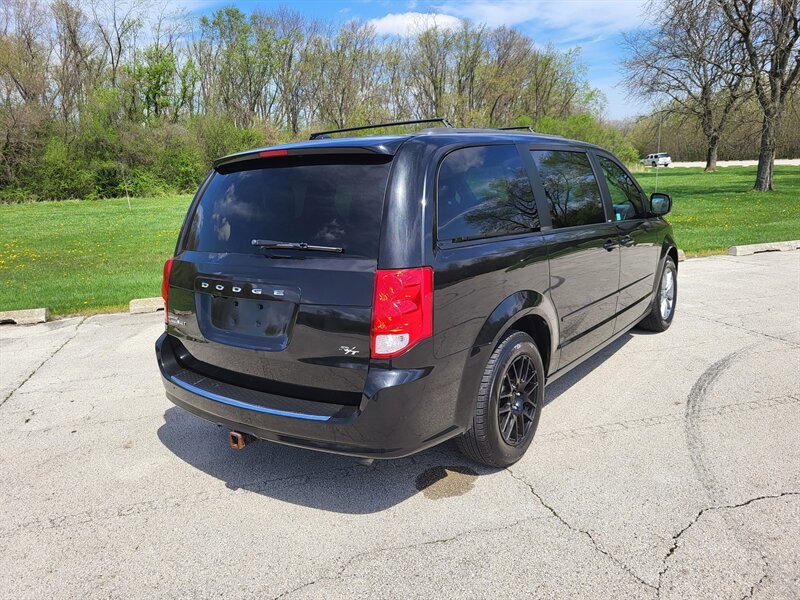Used 2014 Dodge Grand Caravan R/T w/ Trailer Tow Group FWD image 7