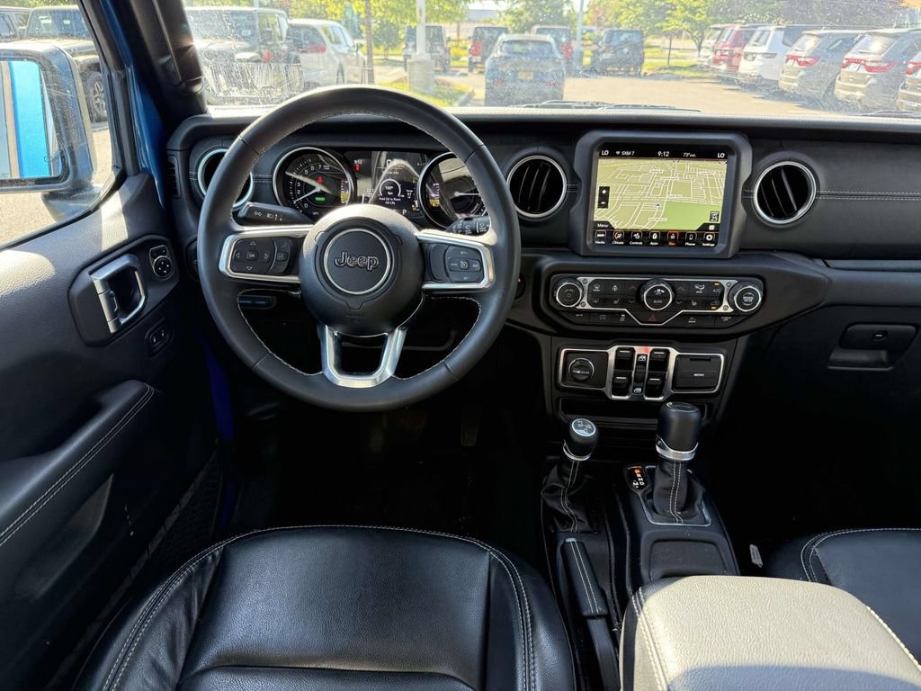 Used 2023 Jeep Wrangler Unlimited Sahara w/ Cold Weather Group AWD/4WD image 17