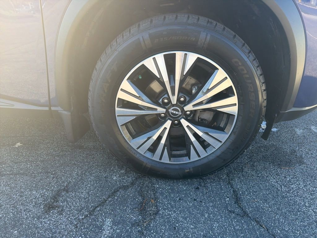 Used 2023 Nissan Rogue SV image 30