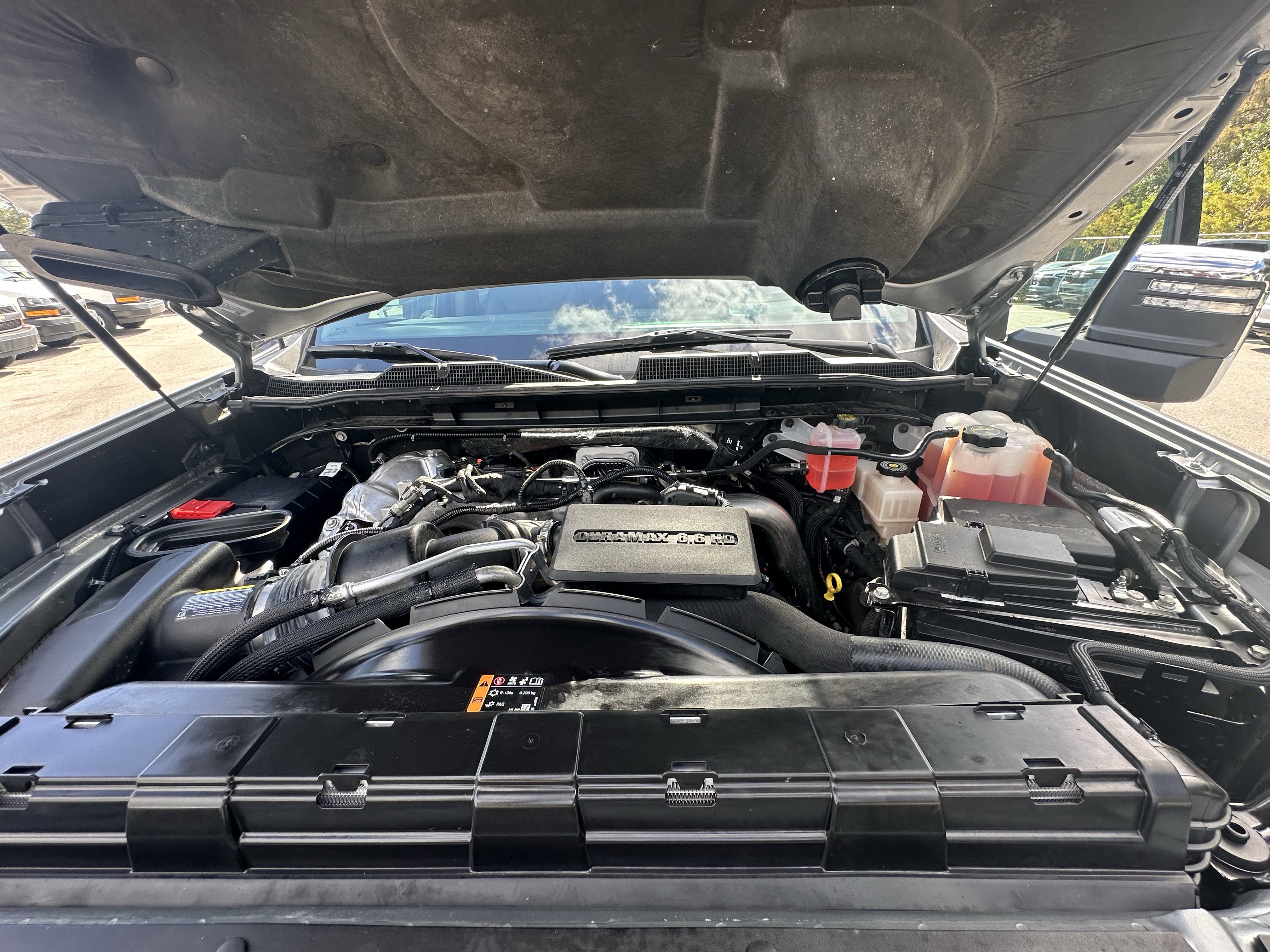 Used 2025 Chevrolet Silverado 3500 LTZ w/ LTZ Premium Package image 43