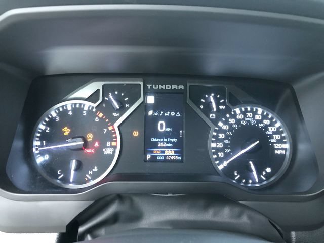 Used 2022 Toyota Tundra SR5 w/ SR5 Convenience Package AWD/4WD image 17