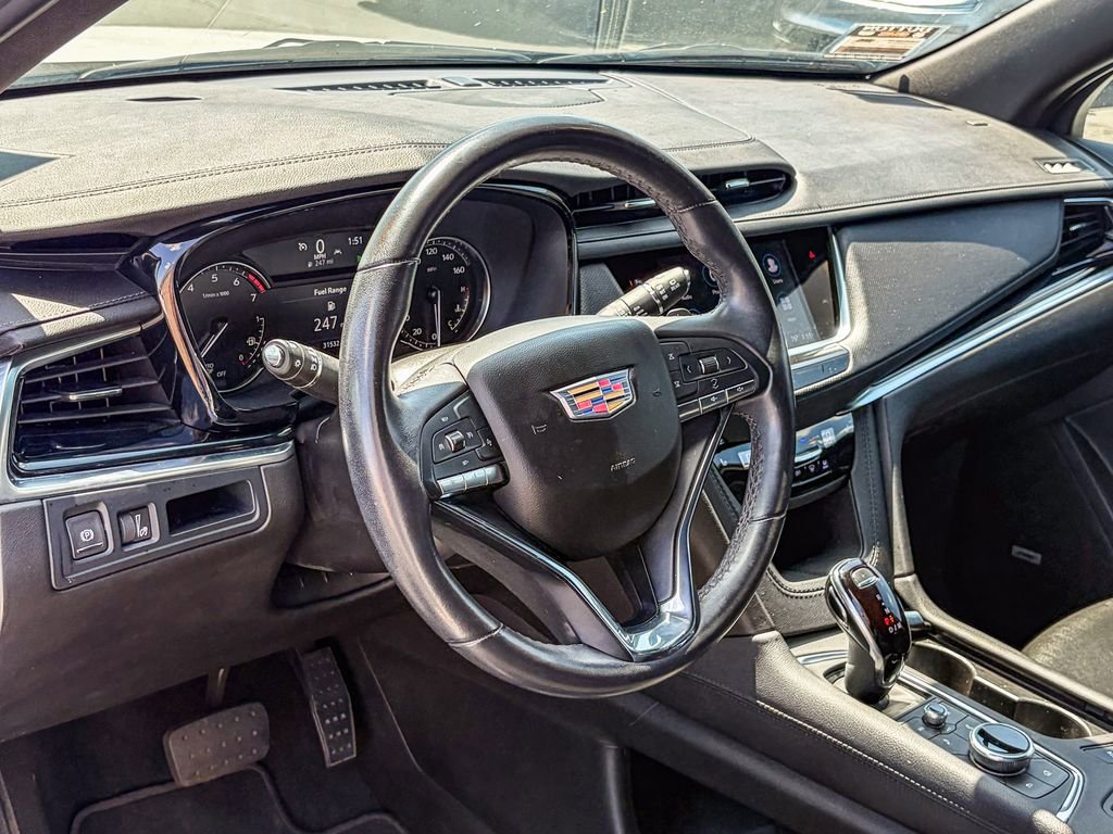Used 2023 Cadillac XT6 Luxury FWD image 6