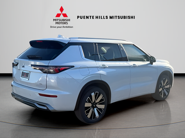 New 2026 Mitsubishi Outlander SEL FWD image 5