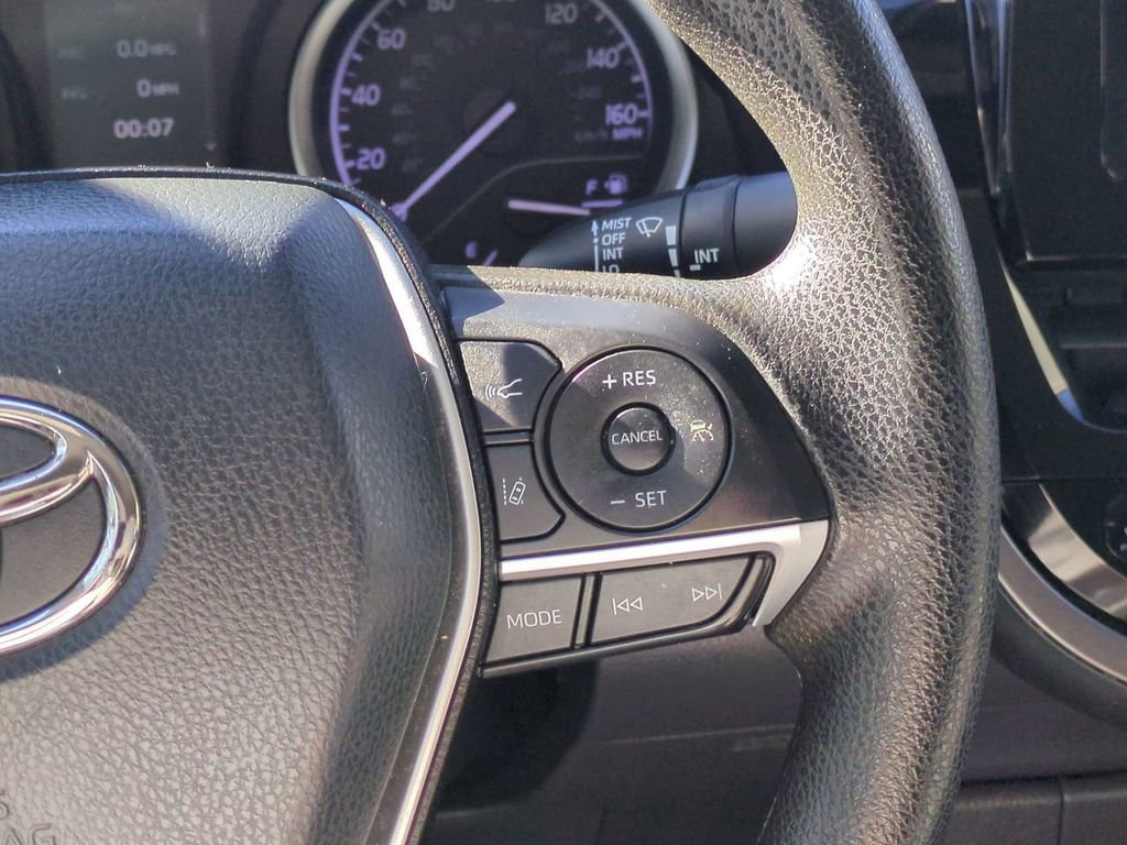 Used 2021 Toyota Camry LE image 24