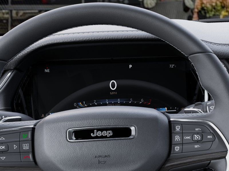 New 2025 Jeep Grand Cherokee Limited w/ Black Appearance Package image 17