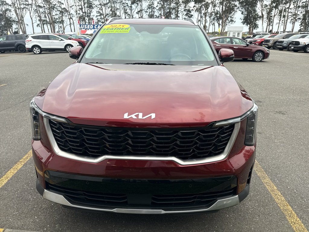 Used 2025 Kia Sorento S FWD image 8