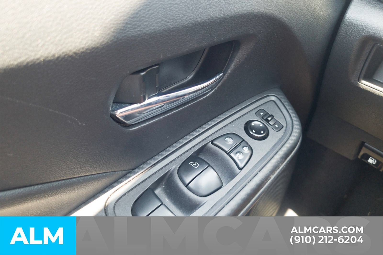 Used 2024 Nissan Versa SV FWD image 30